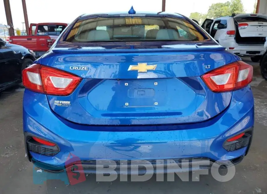 1G1BE5SM2J7156632 Photo# 6