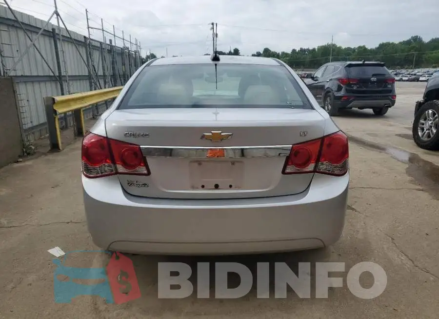1G1PE5SB4F7128472 Photo# 6
