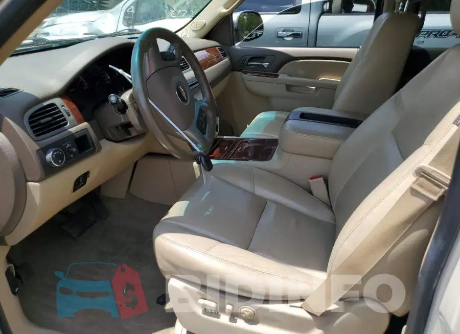 1GNSCCE06ER138453 Photo# 7
