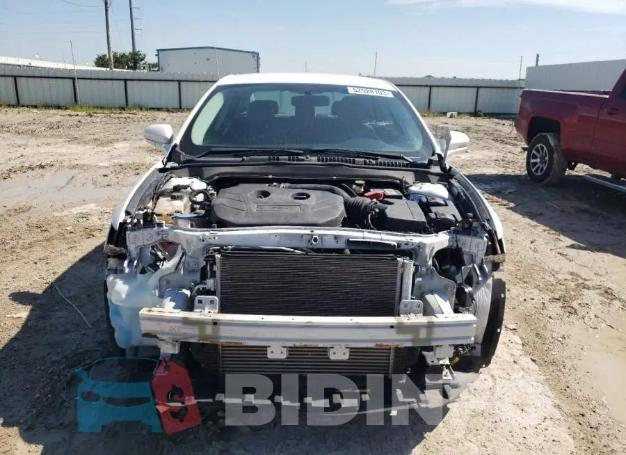 3FA6P0H96GR382284 Photo# 5