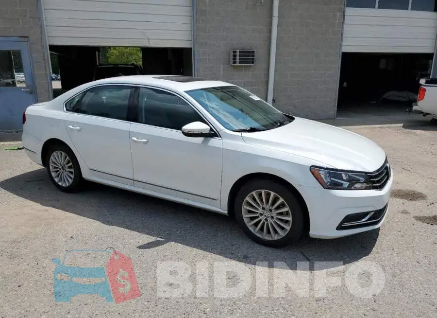 1VWBS7A36GC034602 Photo# 4