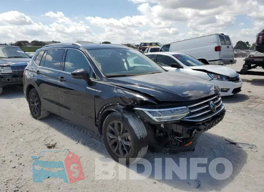 3VV3B7AX6NM021548 Photo# 4