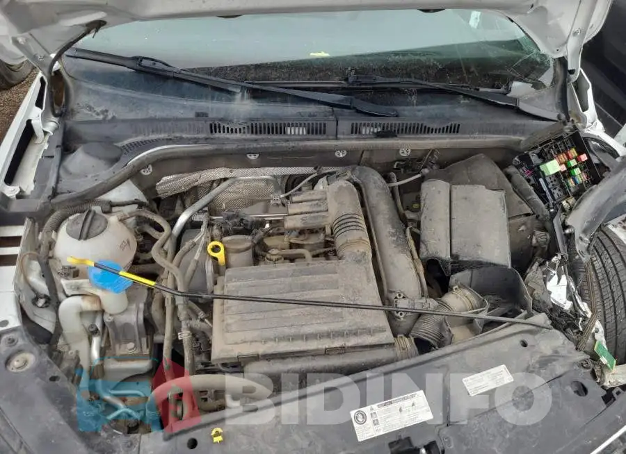 3VW2B7AJ0HM381034 Photo# 11
