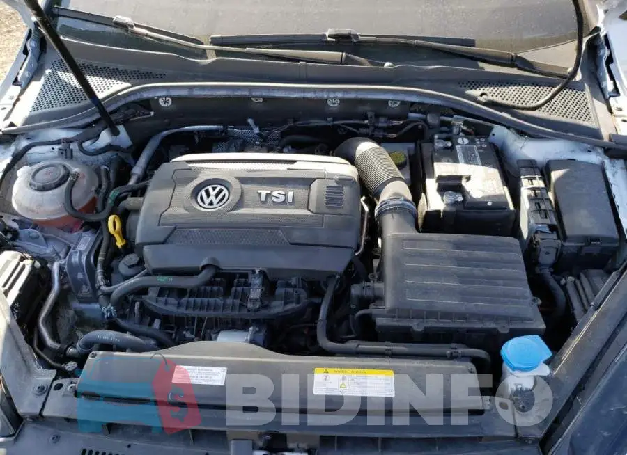 3VW5T7AU1MM002010 Photo# 11