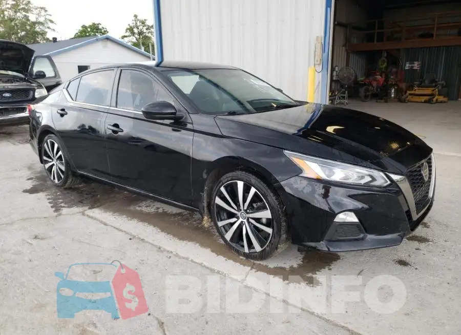 1N4BL4CV1KC208944 Photo# 4