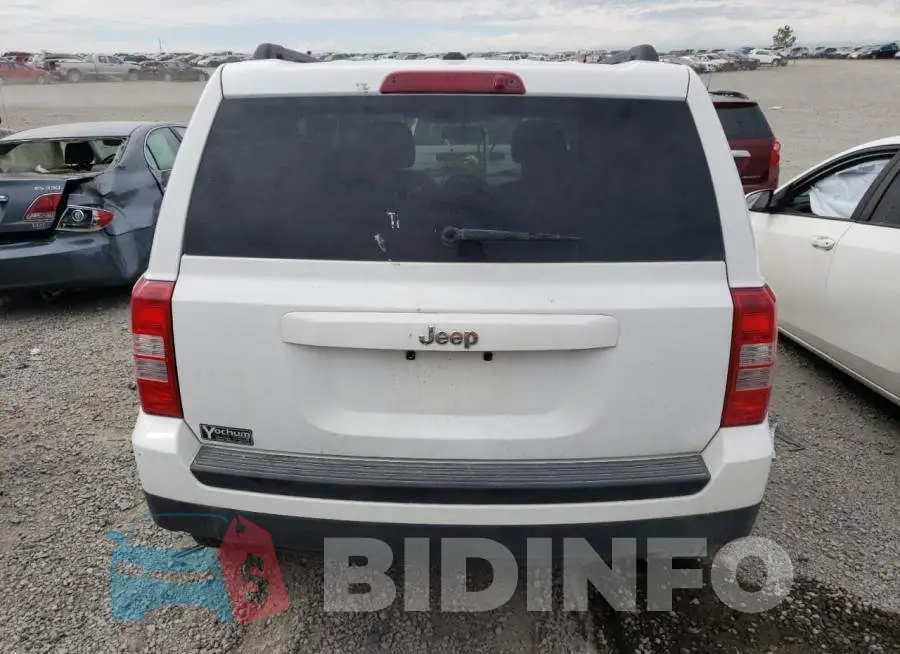 1C4NJPBB2HD103452 Photo# 6