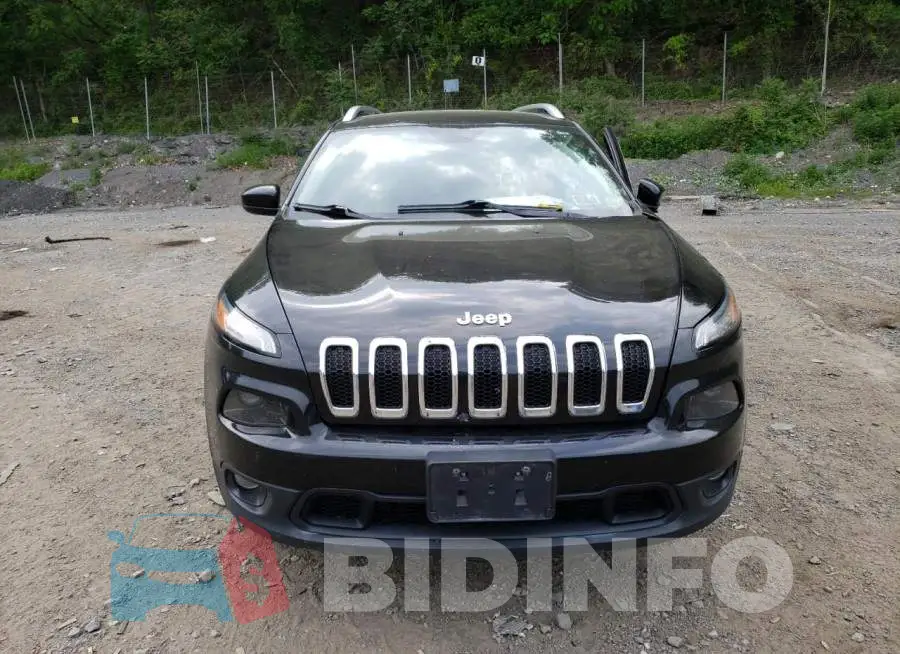 1C4PJMCB0HW575546 Photo# 5
