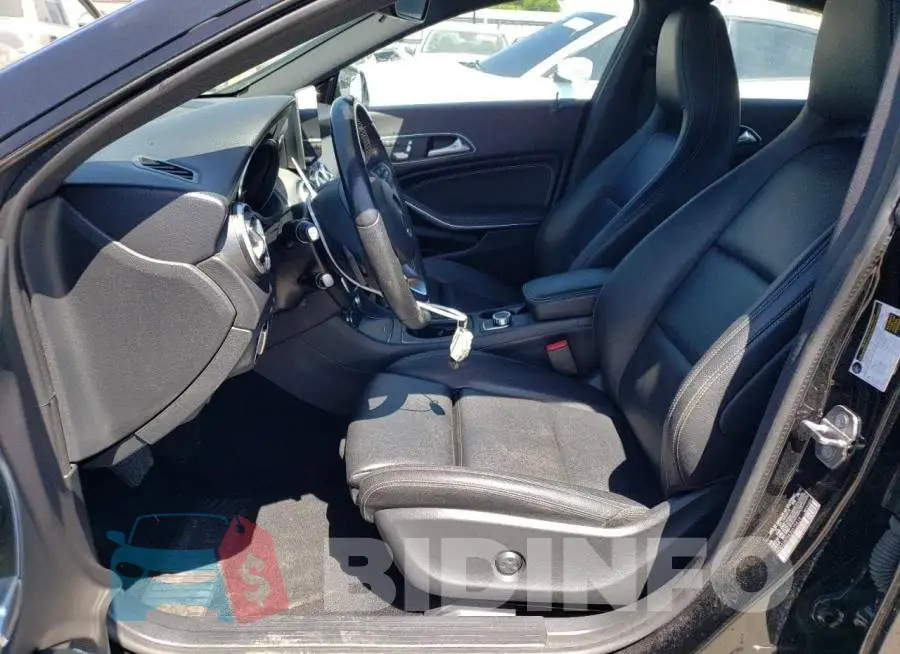 WDDSJ4EB4JN675819 Photo# 7
