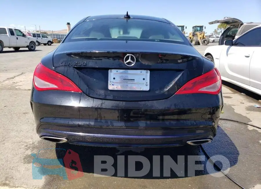 WDDSJ4EB4JN675819 Photo# 6