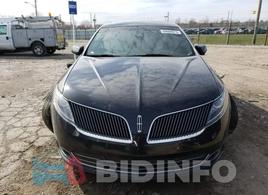 1LNHL9FT3FG607621 Photo# 5