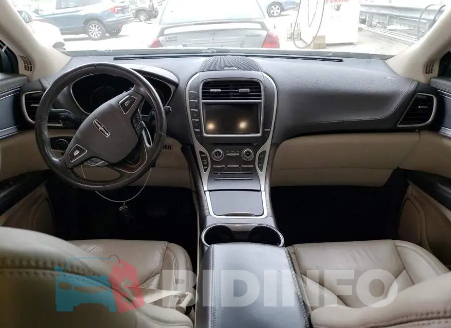 2LMTJ8KR7GBL88289 Photo# 8