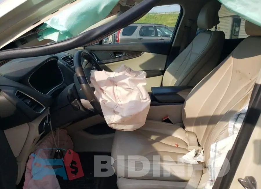 2LMTJ8KR9GBL40308 Photo# 7
