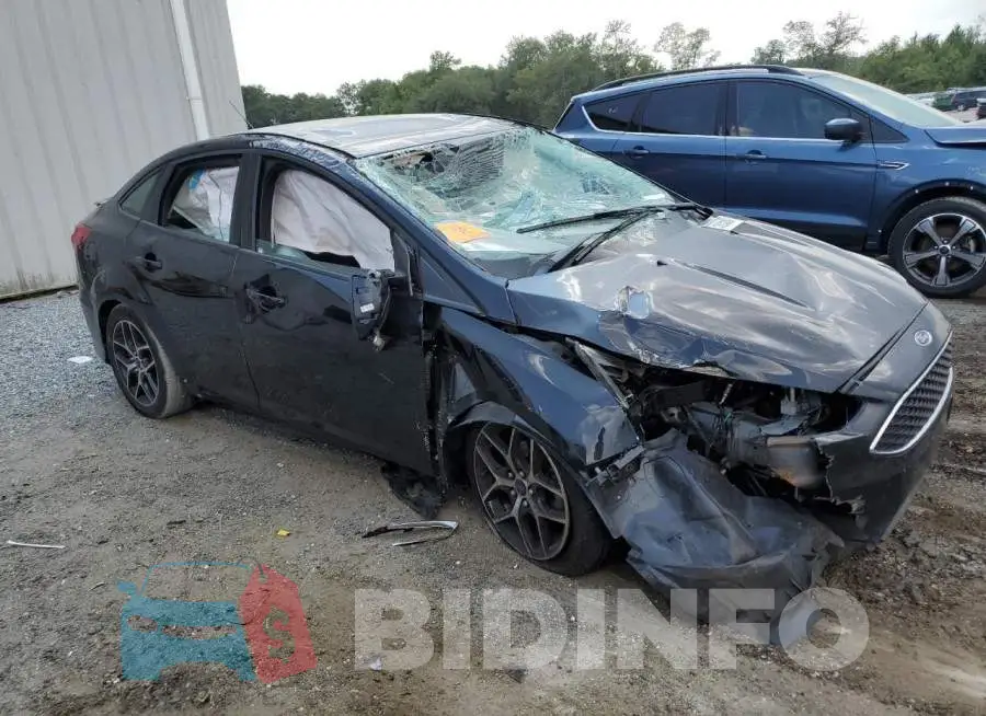 1FADP3F24GL279152 Photo# 4