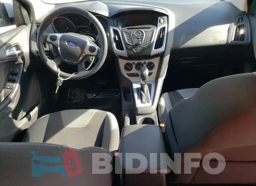 1FADP3F25EL360139 Photo# 8