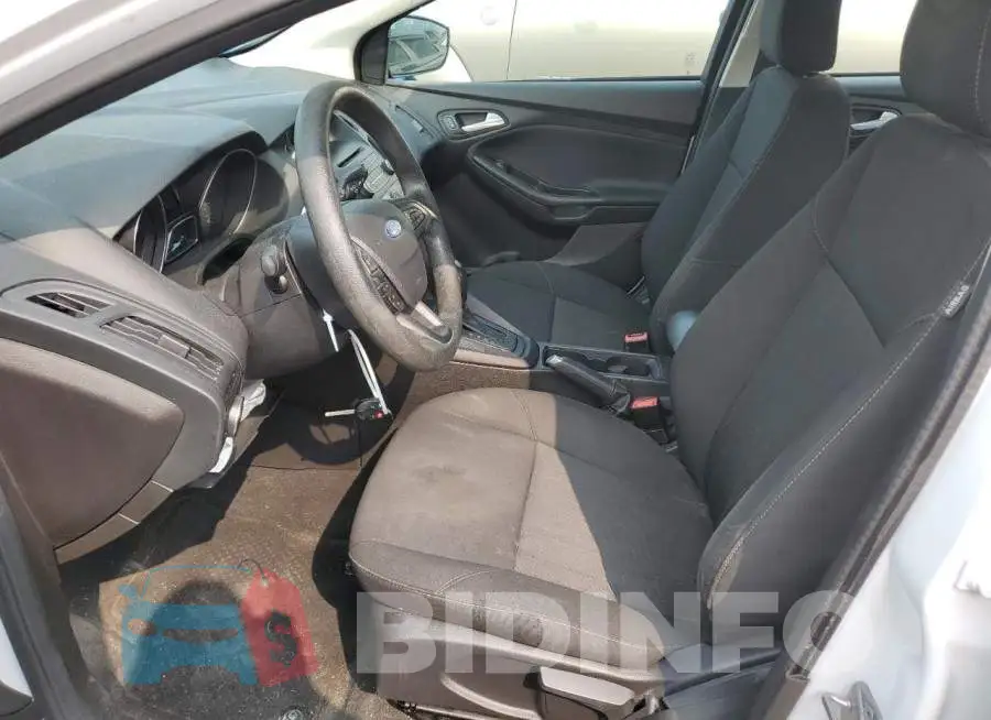 1FADP3F26GL318002 Photo# 7