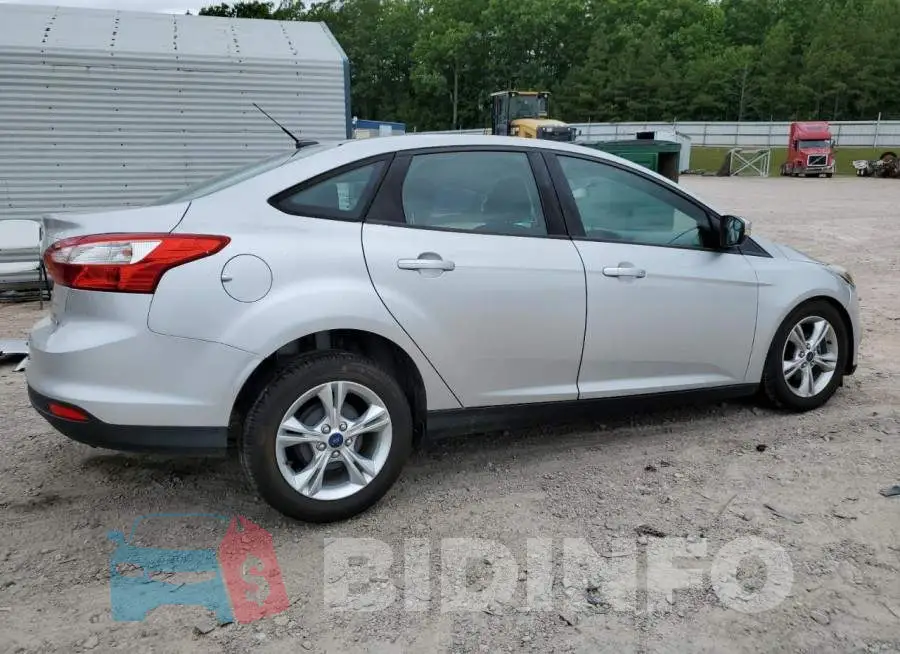 1FADP3F29EL323367 Photo# 3