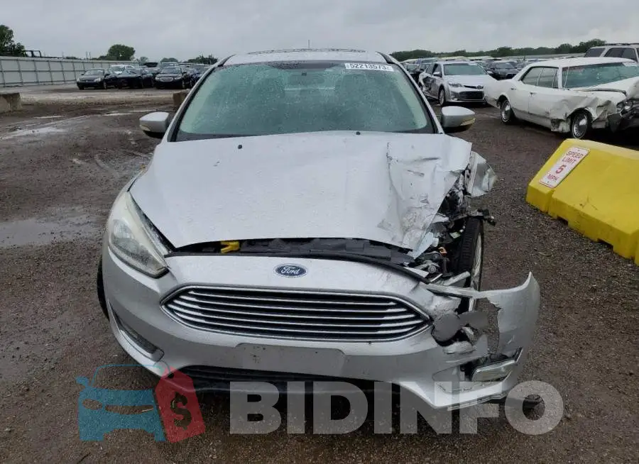 1FADP3J20GL273632 Photo# 5