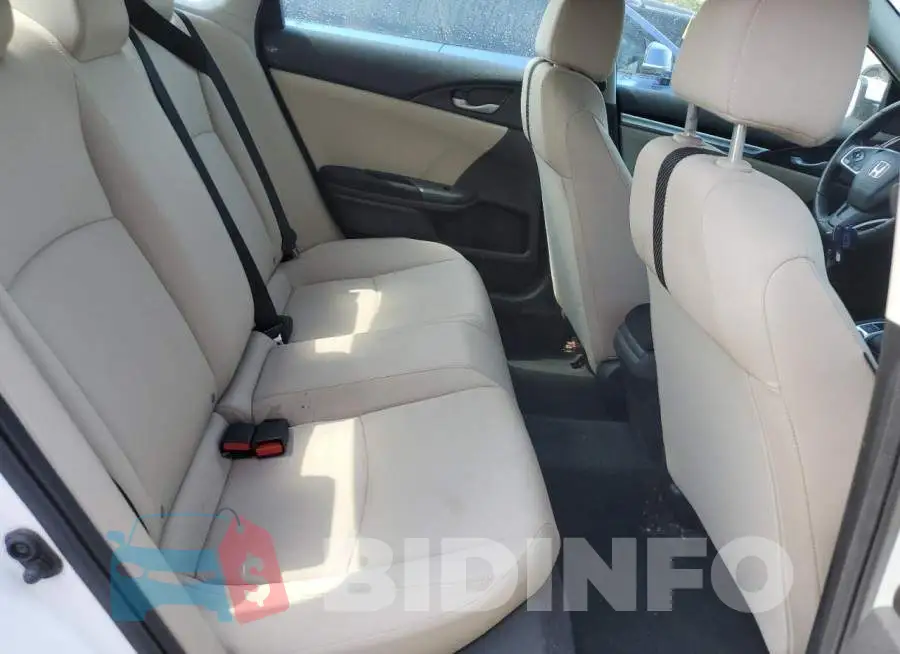 19XFC2F5XGE241470 Photo# 10