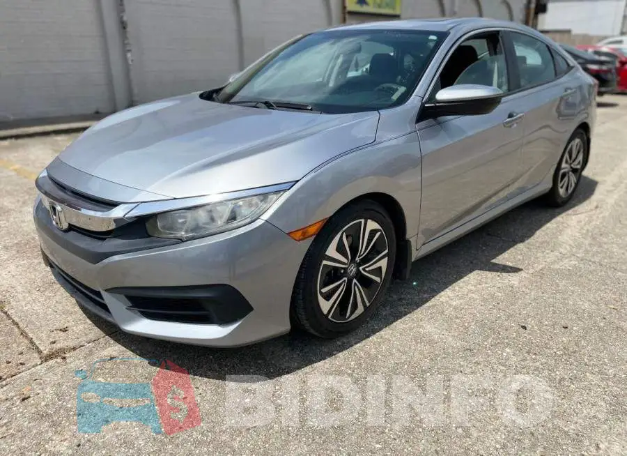 19XFC2F72GE072627 Photo# 2