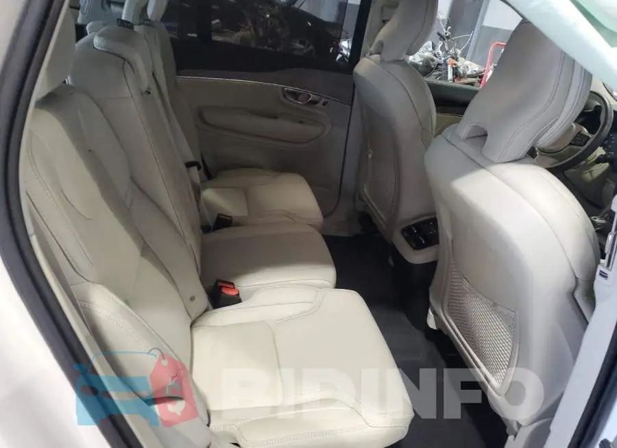 YV4A22PL7N1824523 Photo# 11