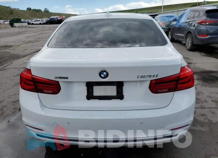 WBA8E3G50GNT26012 Photo# 6