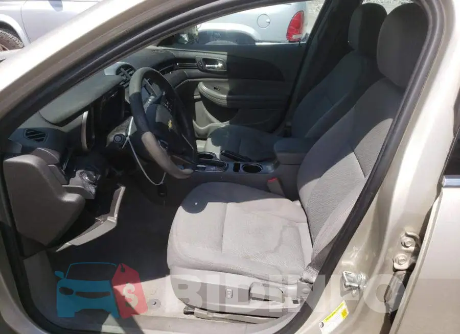 1G11B5SL7FF350288 Photo# 7