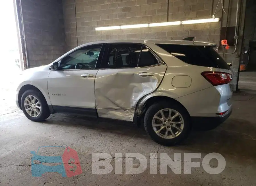 2GNAXTEV2L6250963 Photo# 2