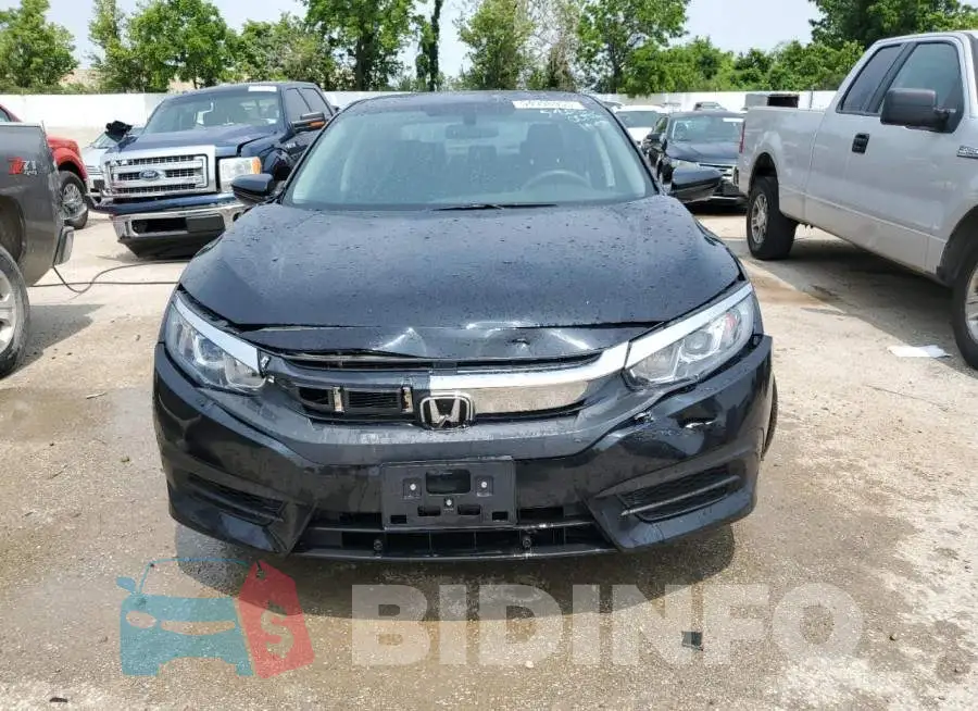 19XFC2F58HE011377 Photo# 5