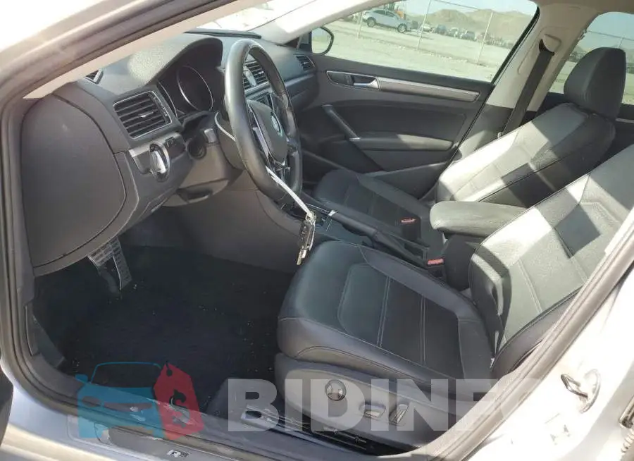 1VWDT7A34HC061787 Photo# 7