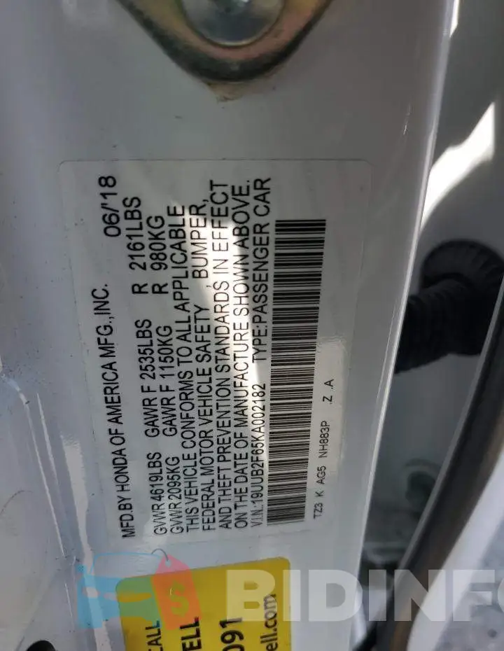 19UUB2F65KA002182 Photo# 13