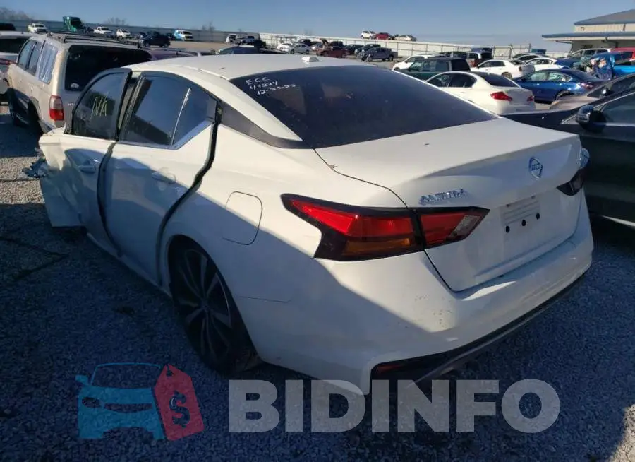 1N4BL4CV5KC188925 Photo# 2