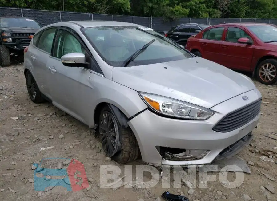 1FADP3N26FL215744 Photo# 4