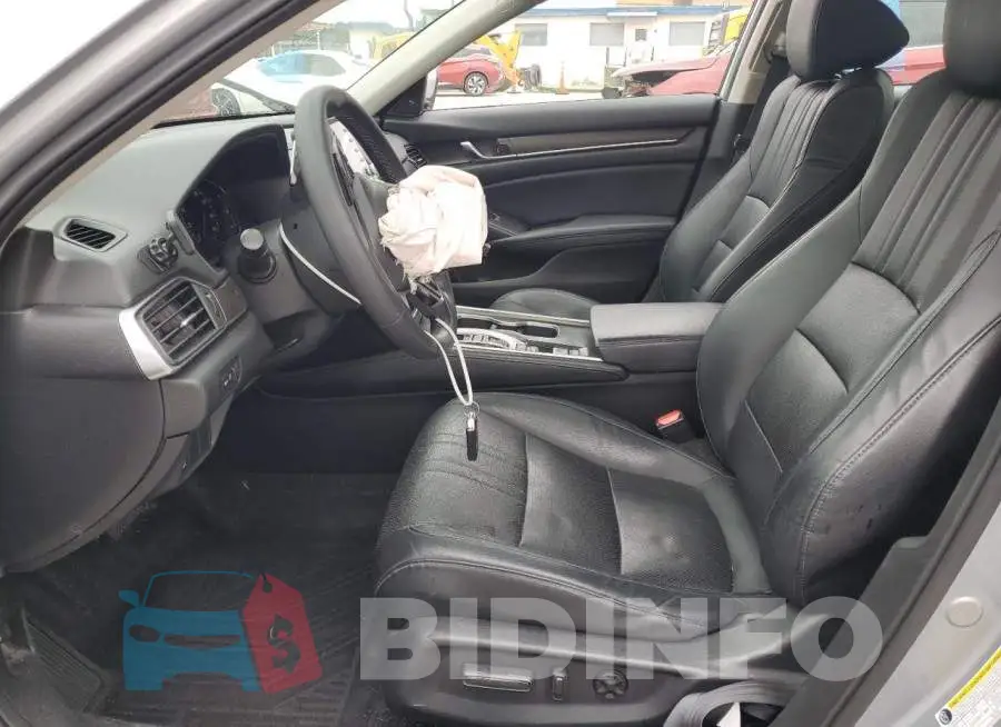 1HGCV3F51JA000170 Photo# 7