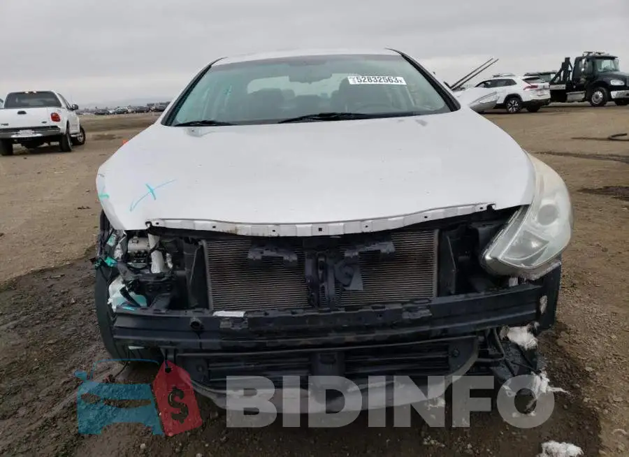 KMHEC4A41FA137887 Photo# 5