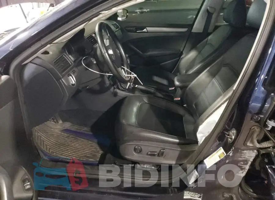 1VWBS7A38EC063399 Photo# 7