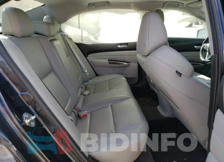 19UUB2F35FA017082 Photo# 10