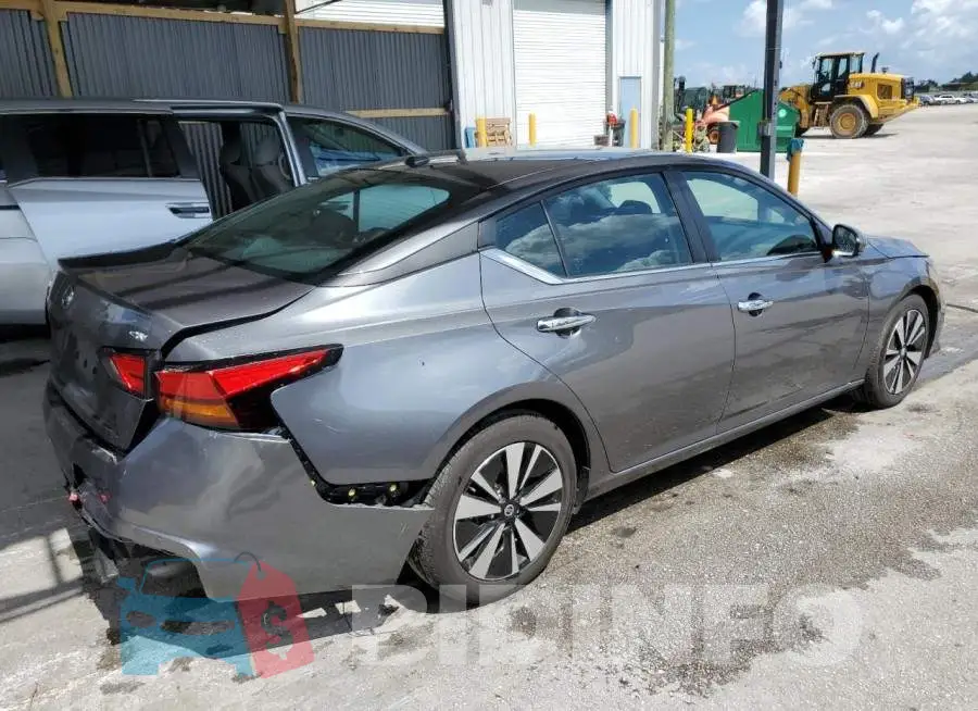 1N4BL4DV8NN302830 Photo# 3