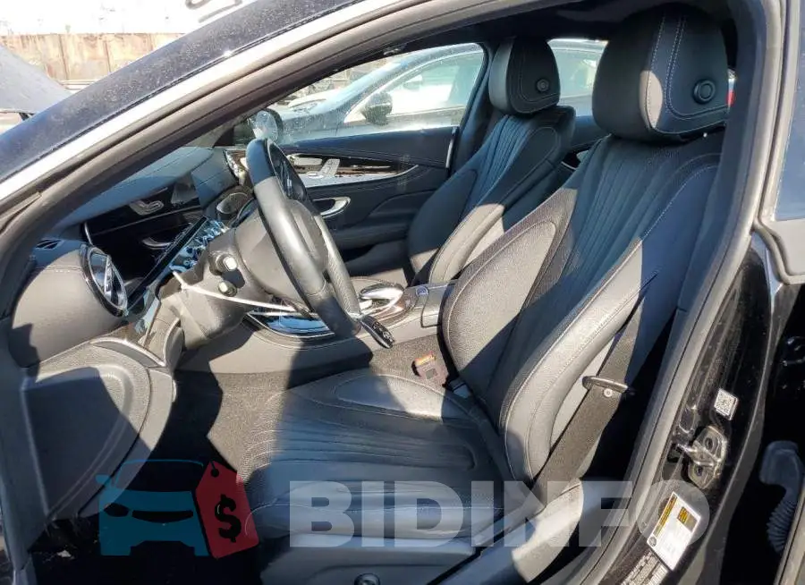 WDD2J5JB8KA038002 Photo# 7