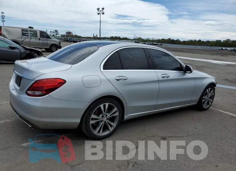 WDDWF4JBXGR151732 Photo# 3