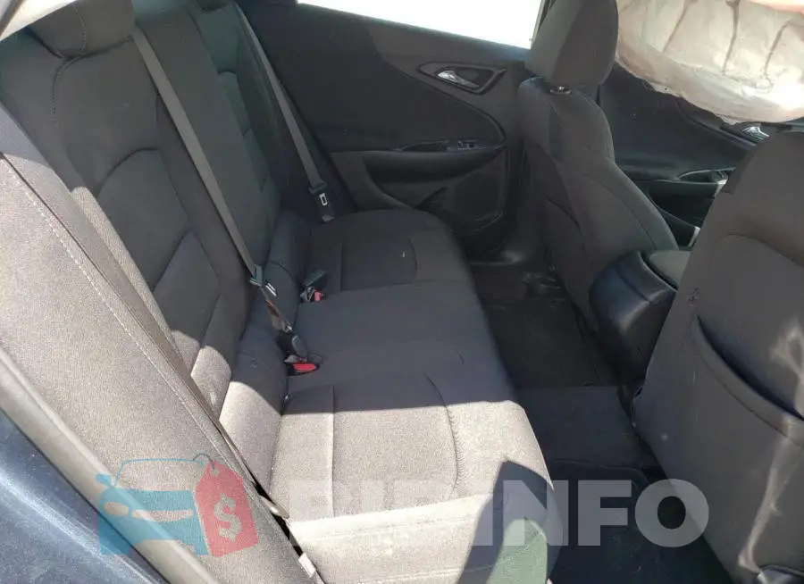 1G1ZG5ST2LF081553 Photo# 10