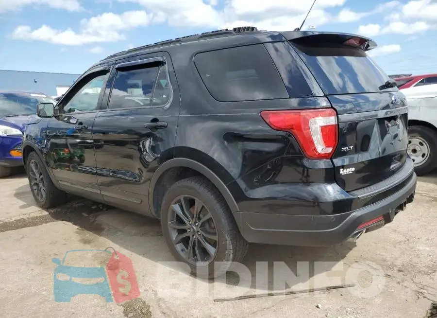 1FM5K8D82JGA97088 Photo# 2