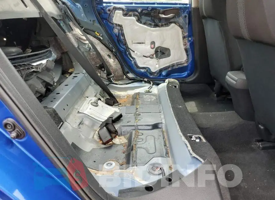 19XFC2F56HE208399 Photo# 10