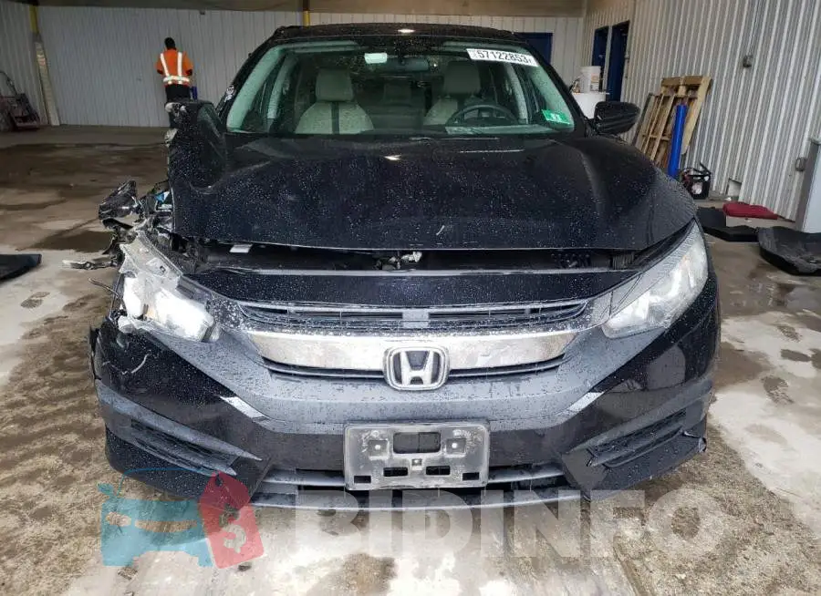 19XFC2F76GE214610 Photo# 5