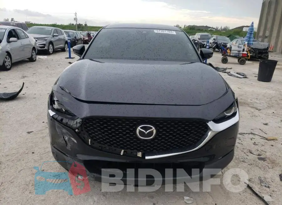 3MVDMBBL9LM109887 Photo# 5