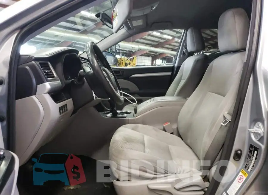 5TDBKRFH6GS273178 Photo# 7