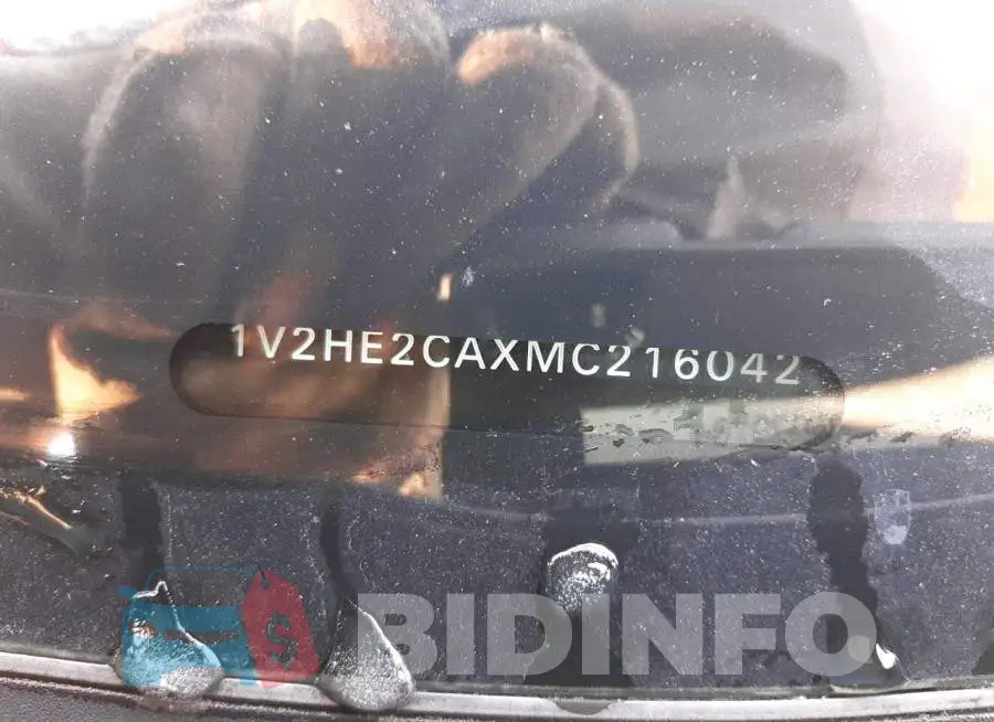 1V2HE2CAXMC216042 Photo# 13