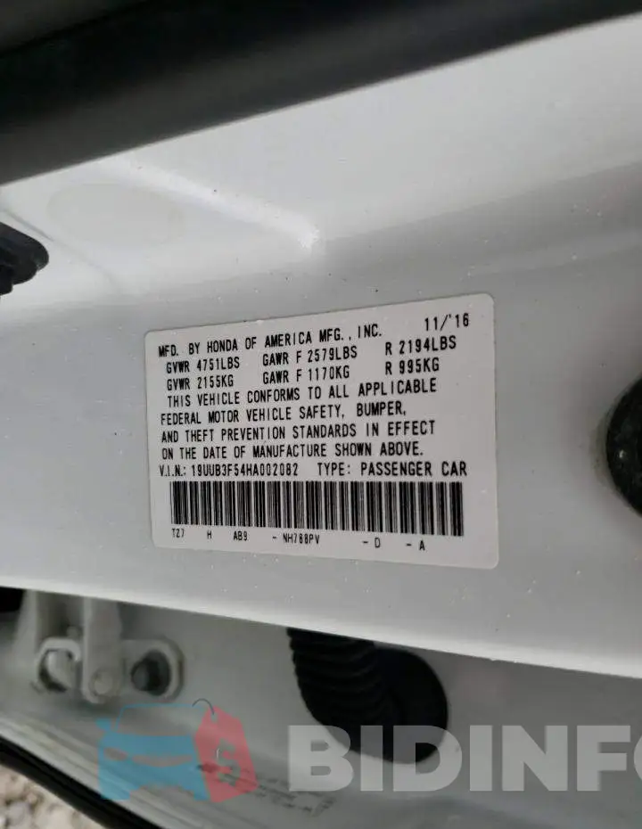 19UUB3F54HA002082 Photo# 12