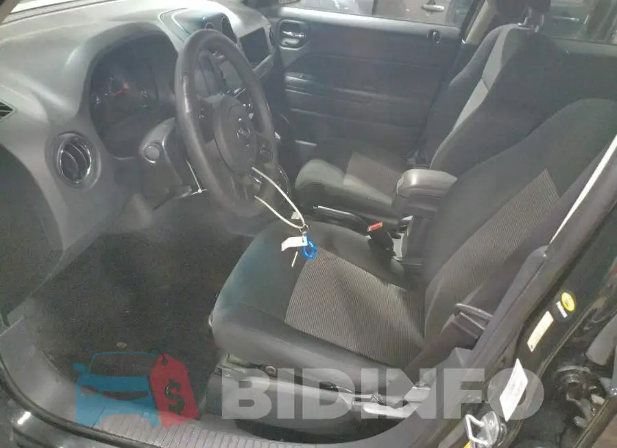 1C4NJRBB6ED753702 Photo# 7
