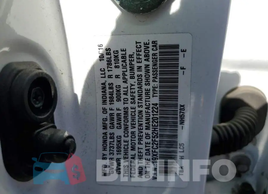 19XFC2F52HE201224 Photo# 12
