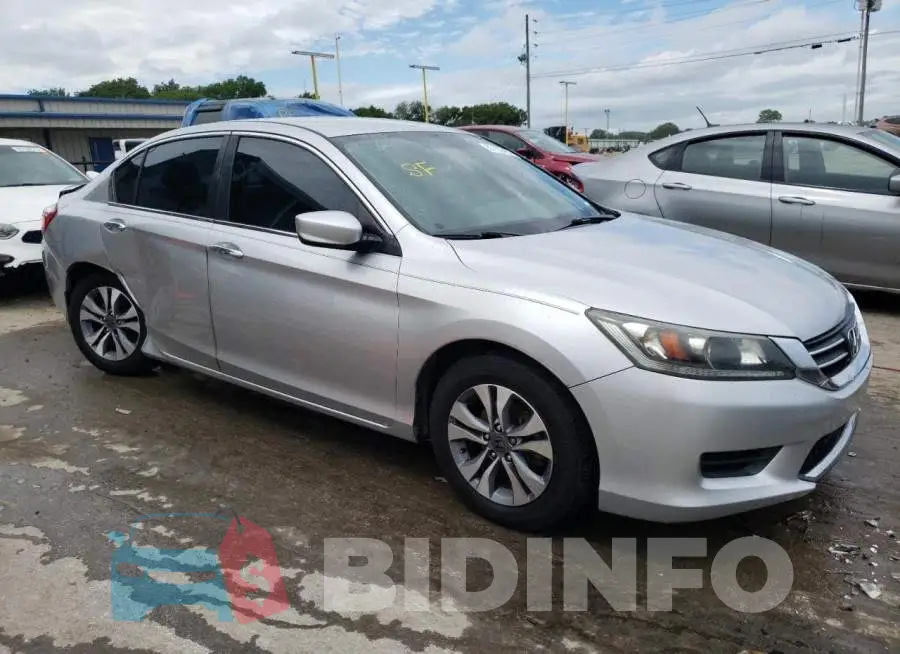 1HGCR2F31FA150123 Photo# 4